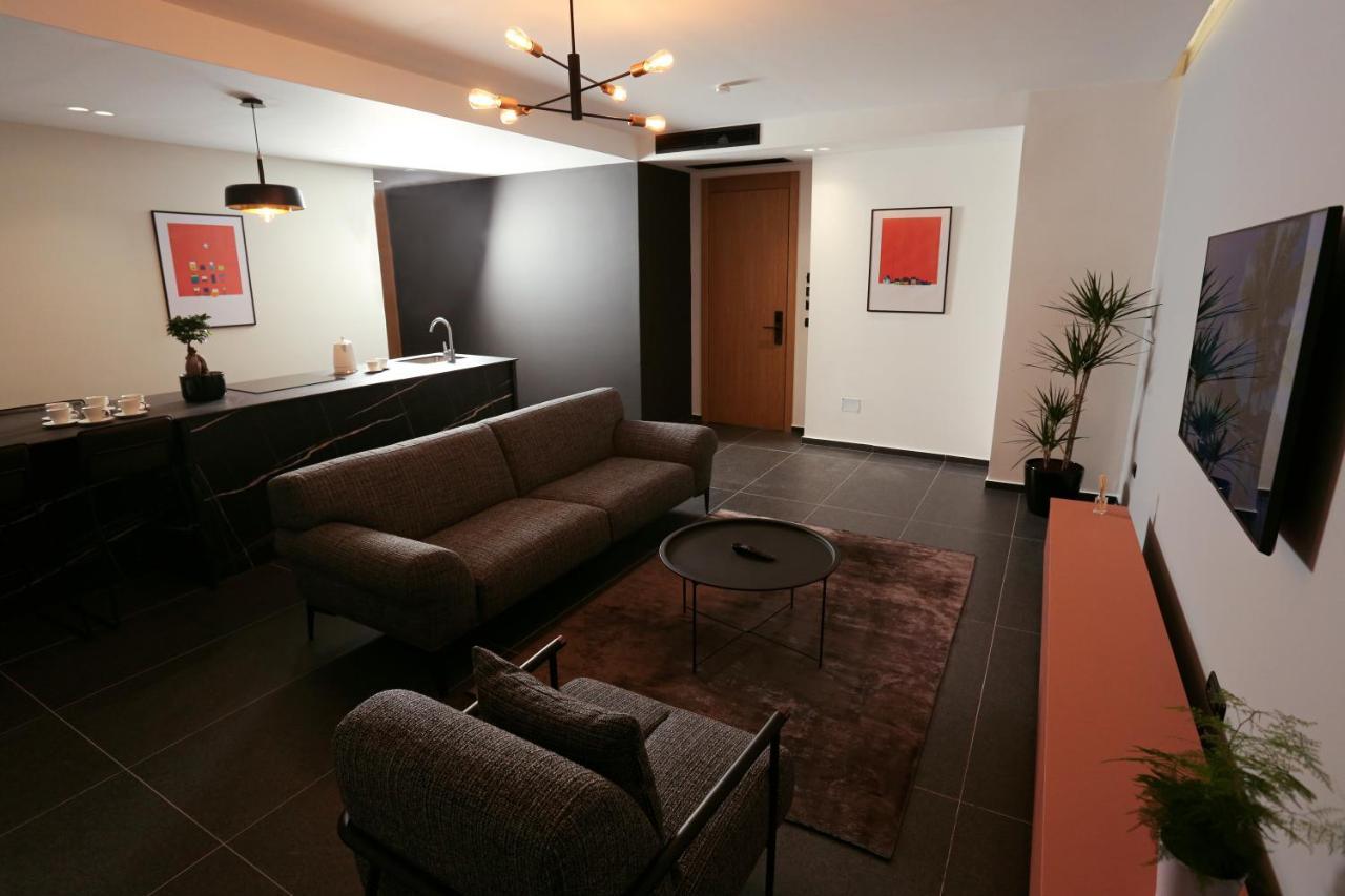 Hotel 12 Gjakova ภายนอก รูปภาพ