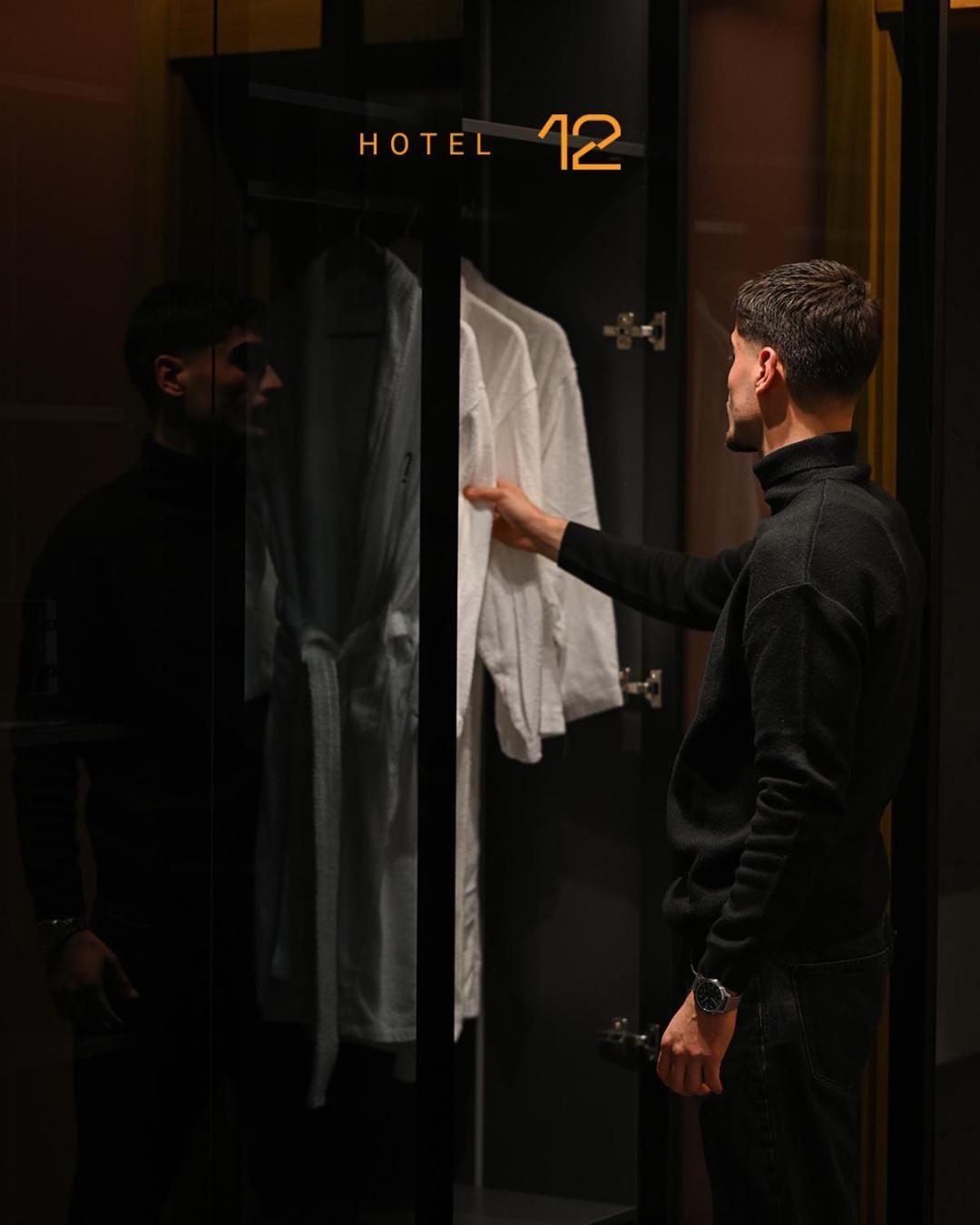 Hotel 12 Gjakova ภายนอก รูปภาพ